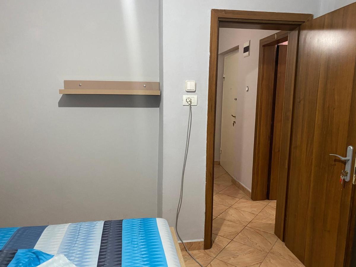 Guesthouse Sense Tirana Buitenkant foto