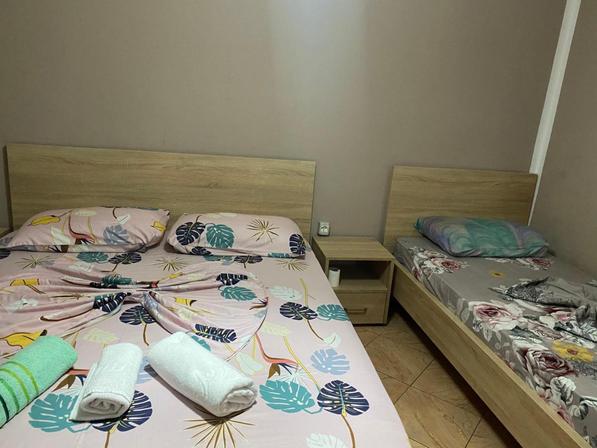 Guesthouse Sense Tirana Buitenkant foto
