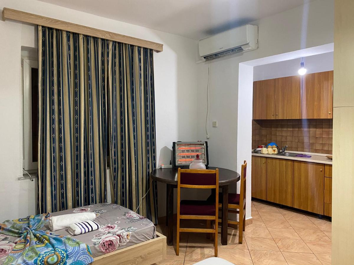 Guesthouse Sense Tirana Buitenkant foto