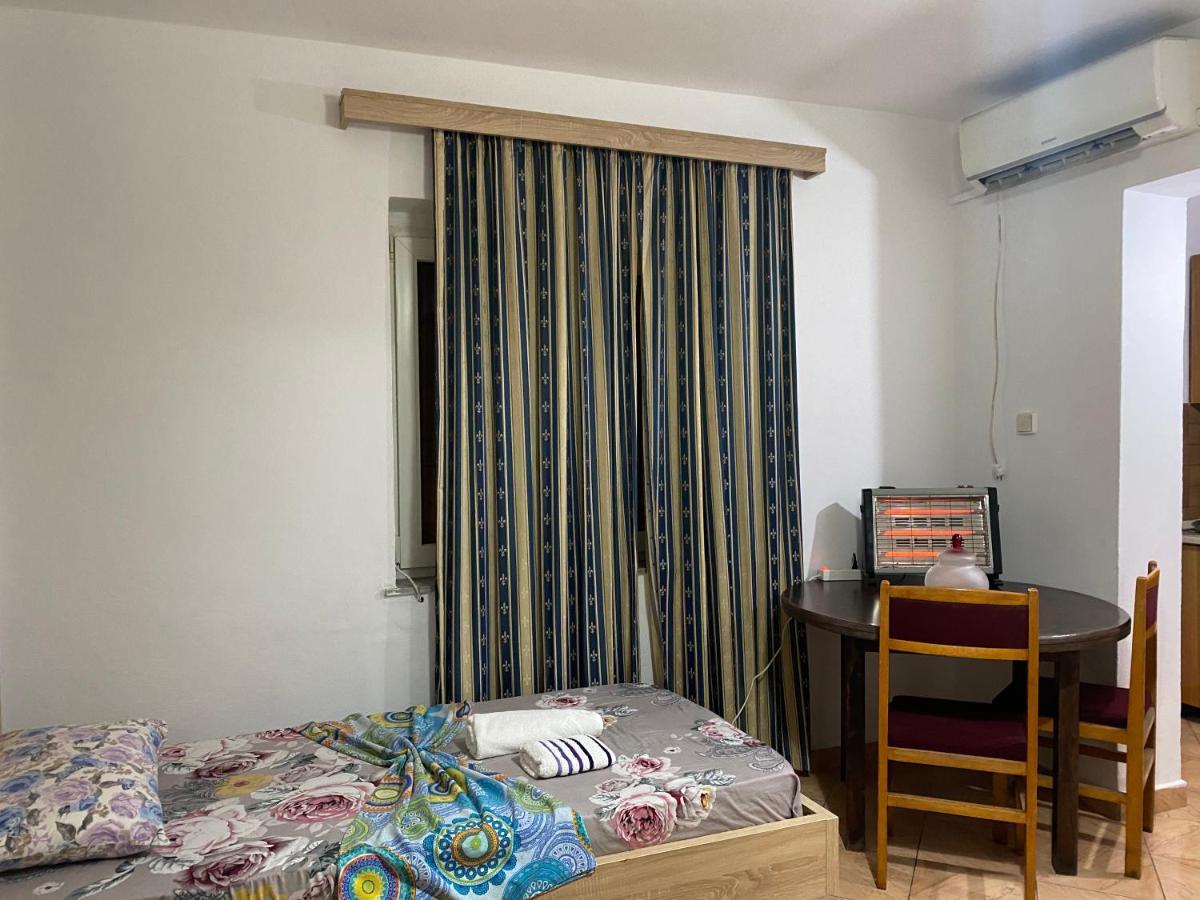 Guesthouse Sense Tirana Buitenkant foto