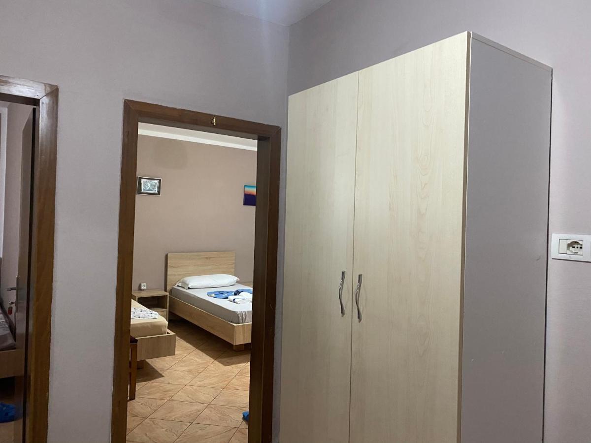 Guesthouse Sense Tirana Buitenkant foto
