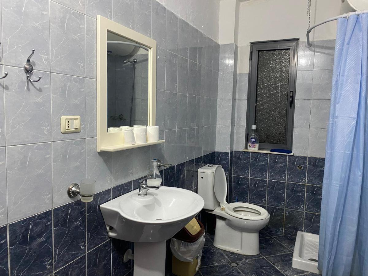 Guesthouse Sense Tirana Buitenkant foto